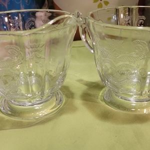 Vintage Madrid pattern creamer & sugar set. Federal glass co. USA